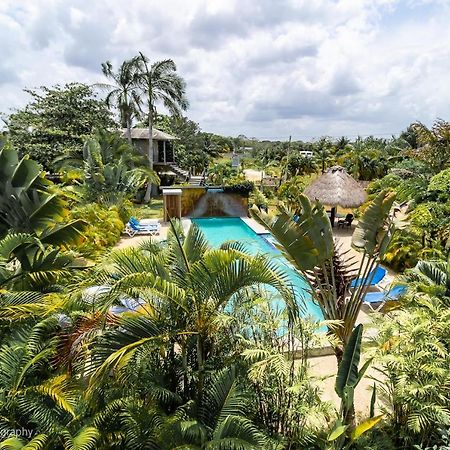 Almond Tree Hotel Resort Corozal Town Esterno foto
