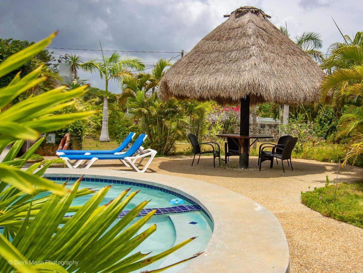 Almond Tree Hotel Resort Corozal Town Esterno foto
