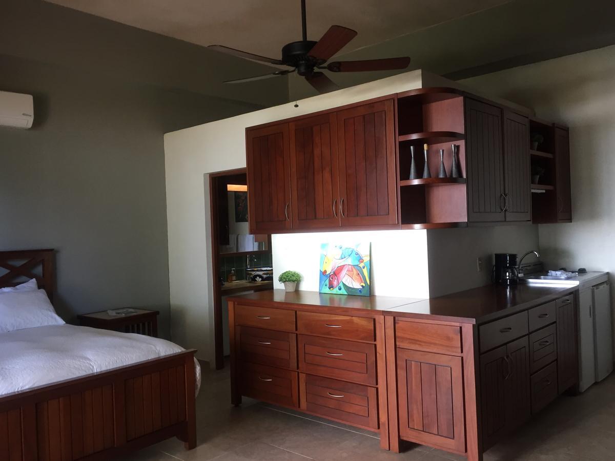 Almond Tree Hotel Resort Corozal Town Esterno foto